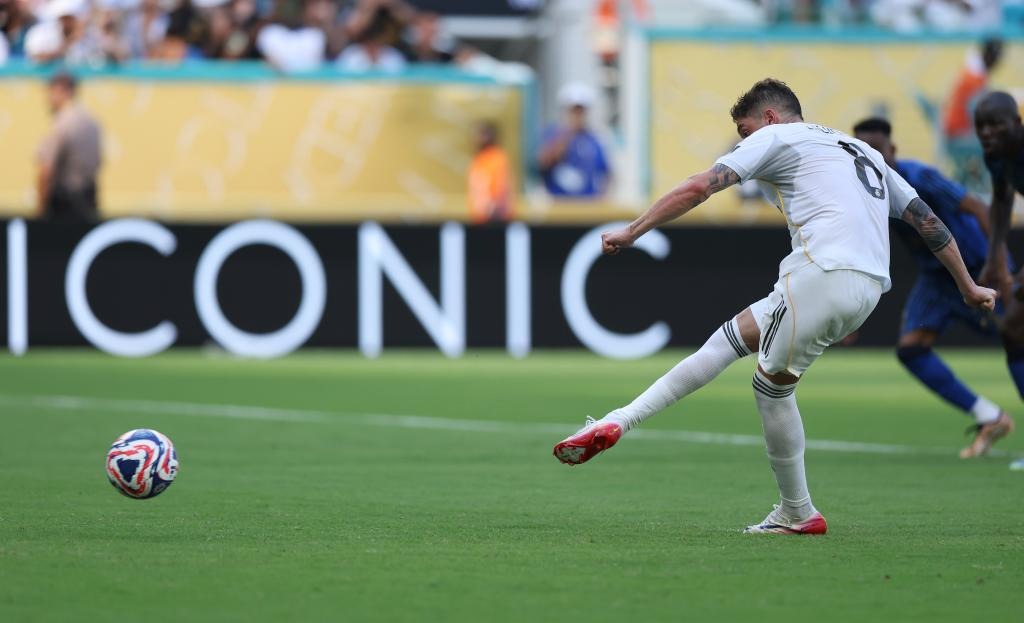 达拉博纳：03年欧冠决赛前，大因扎吉和舍瓦发生争执互相辱骂